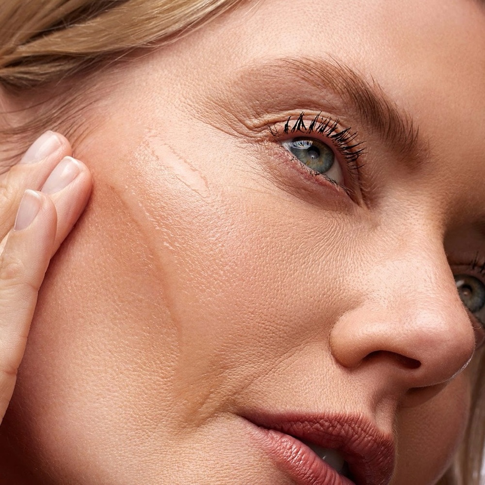 DRMTLGY Needle-less Serum, NEW SAFETY SEALED. Price on web is $69! - Picture 7 of 11